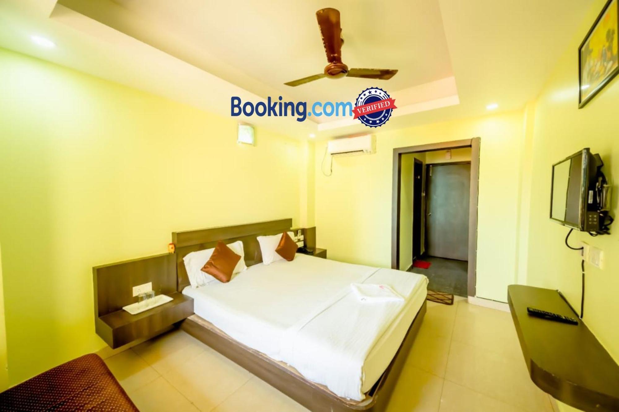 Deep Ganga Inn Near Sea Beach By Morservices Puri Exterior foto